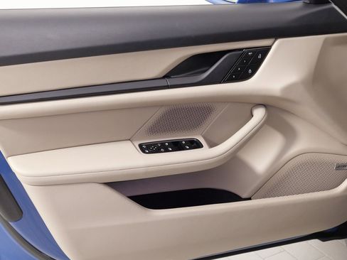 Used 2023 Porsche Taycan image 26