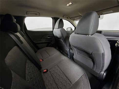 Certified 2025 Nissan Kicks SV image 29