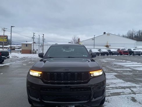 Used 2023 Jeep Grand Cherokee L Laredo image 6