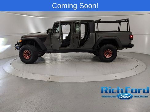 Used 2021 Jeep Gladiator Rubicon w/ Cold Weather Group image 11