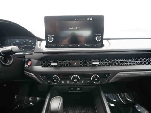 Certified 2025 Honda Accord SE image 17