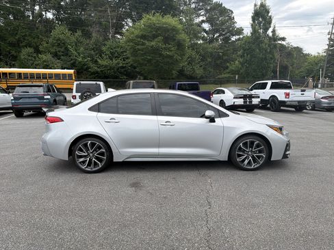 Used 2021 Toyota Corolla SE FWD image 18
