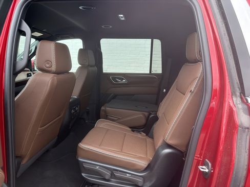 Used 2024 Chevrolet Suburban High Country w/ Max Trailering Package AWD/4WD image 8