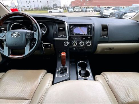 Used 2019 Toyota Sequoia Platinum image 16