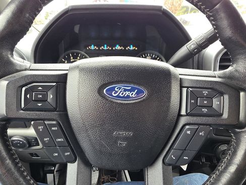 Used 2017 Ford F150 XLT w/ Equipment Group 302A Luxury image 16