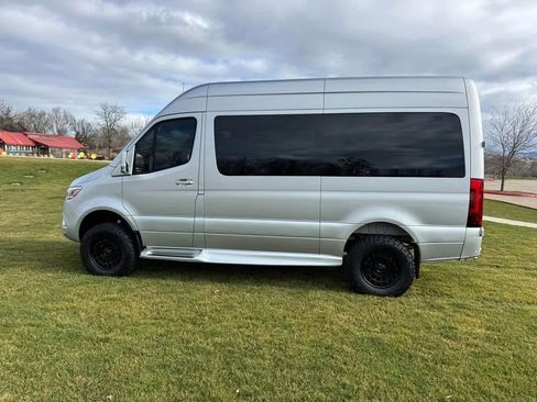 Used 2023 Mercedes-Benz Sprinter 2500 image 6