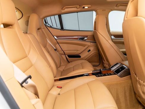 Used 2015 Porsche Panamera S w/ Premium Package Plus image 16
