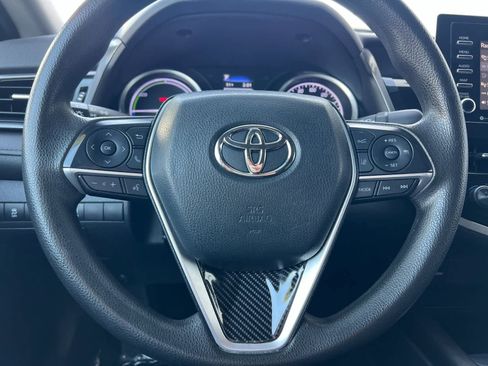 Used 2022 Toyota Camry LE image 22