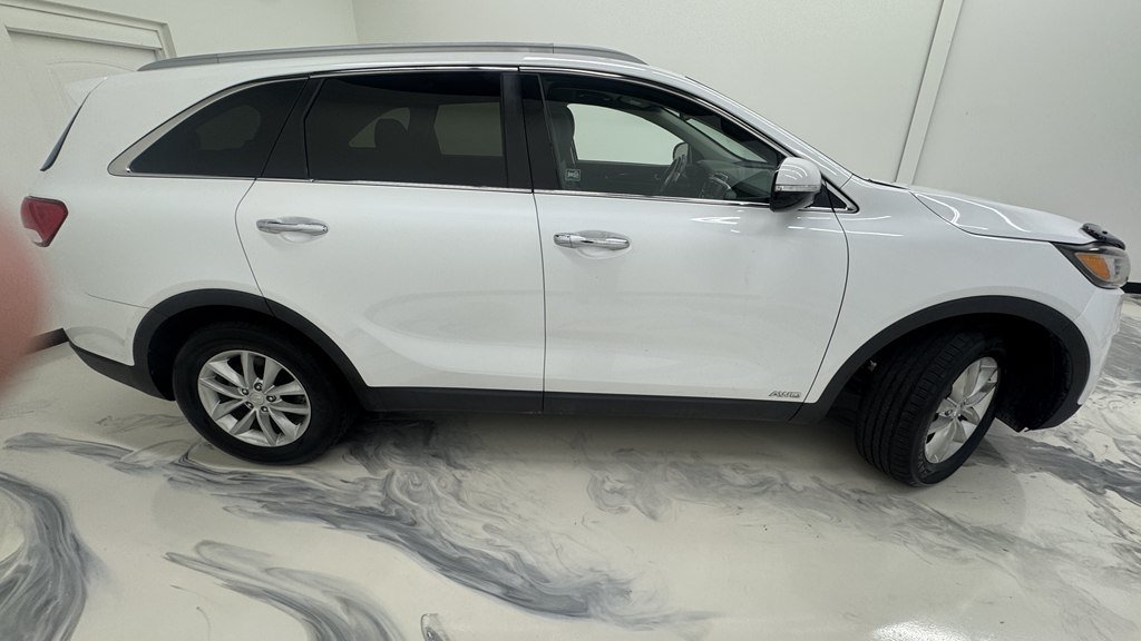 Used 2016 Kia Sorento AWD w/ LX Convenience Package image 9