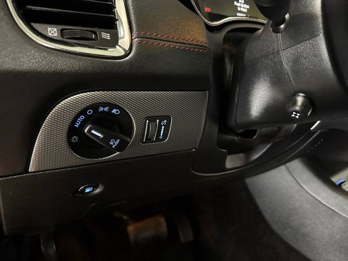 Used 2018 Dodge Durango R/T w/ Technology Group image 12