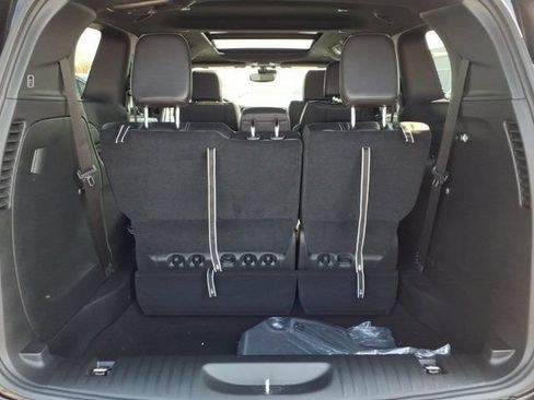 New 2026 Chrysler Pacifica Select AWD/4WD image 22