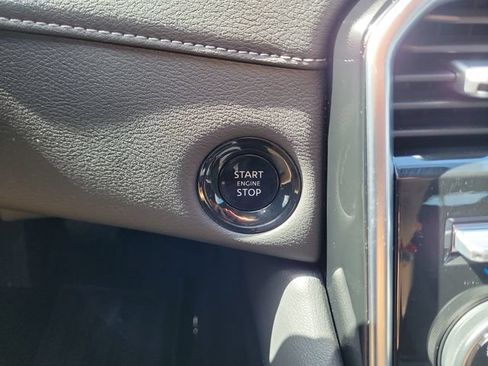 Certified 2025 Nissan Armada SL AWD/4WD image 26