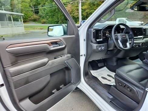 Used 2025 GMC Sierra 1500 SLT image 20