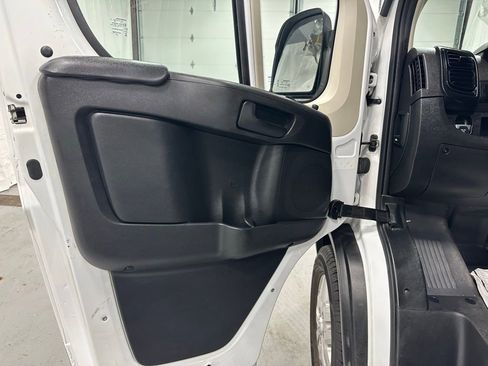 Used 2022 RAM ProMaster 3500 w/ Premium Convenience Group (B) image 8