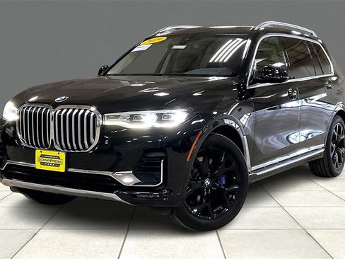 Used 2019 BMW X7 xDrive40i w/ Cold Weather Package image 2