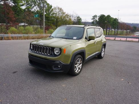 Used 2015 Jeep Renegade Latitude image 16