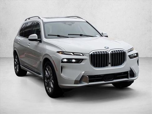 Used 2026 BMW X7 xDrive40i AWD/4WD image 6