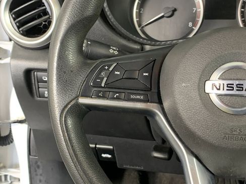 Used 2021 Nissan Versa S FWD image 19
