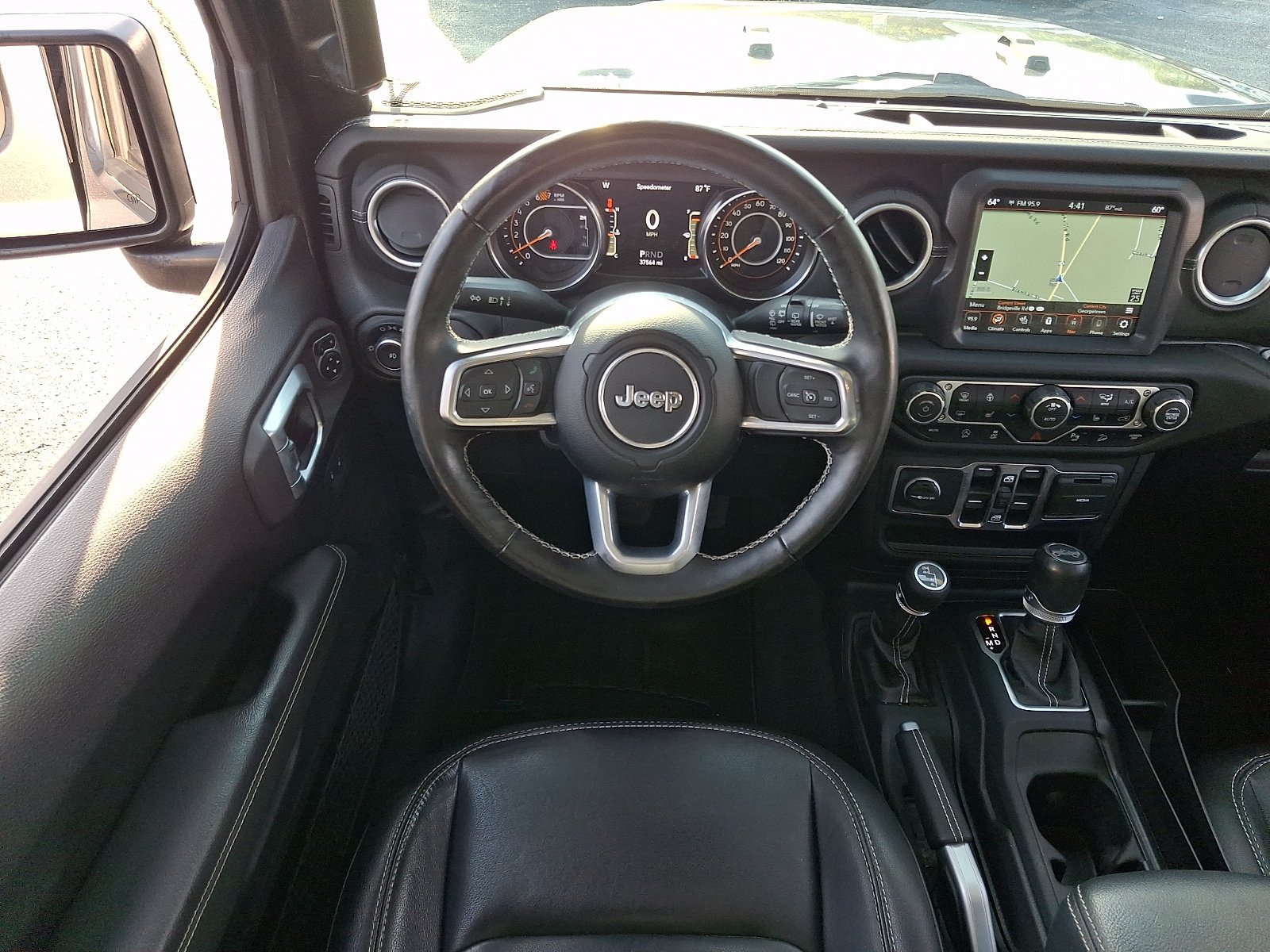 Used 2020 Jeep Wrangler Unlimited Sahara AWD/4WD image 11