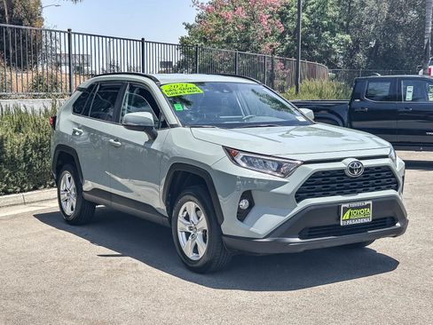 Certified 2021 Toyota RAV4 XLE w/ Carpet Mat Package (TMS) FWD image 3