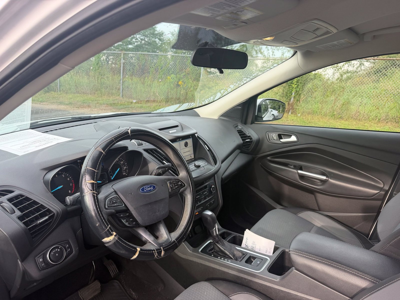 Used 2017 Ford Escape SE w/ Equipment Group 201A FWD image 13