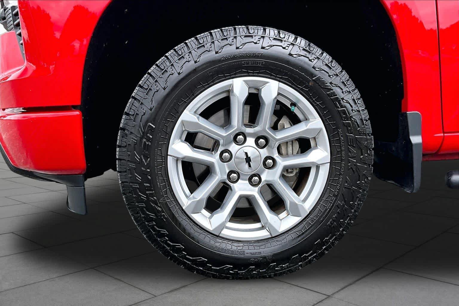 Used 2022 Chevrolet Silverado 1500 RST AWD/4WD image 11