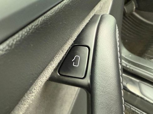 Used 2023 Tesla Model 3 Standard Range image 15