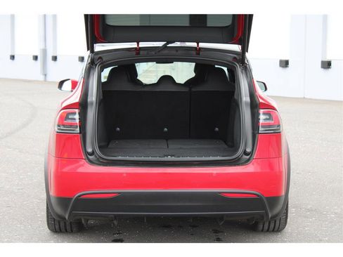 Used 2018 Tesla Model X 100D image 27