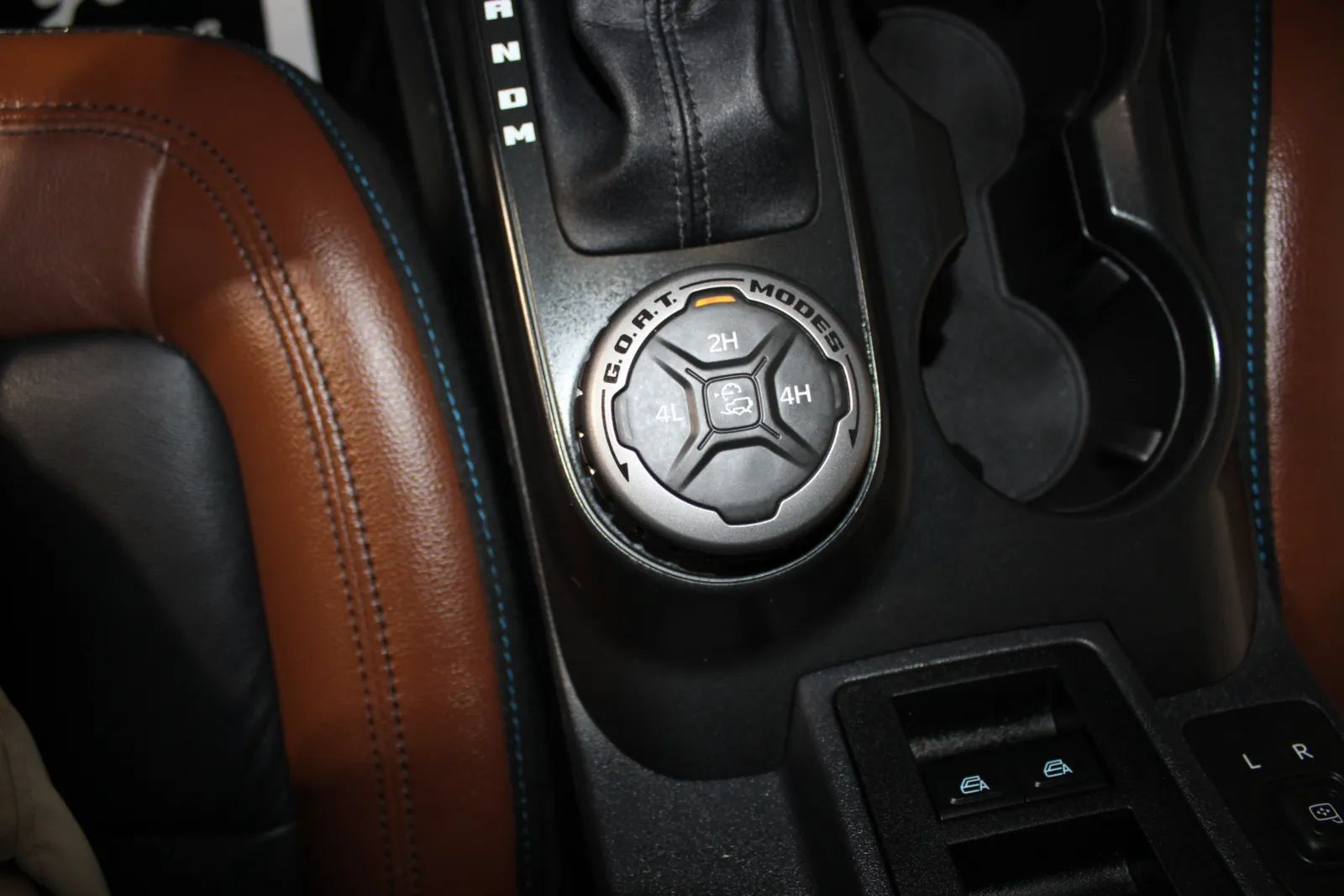 Used 2024 Ford Bronco Outer Banks AWD/4WD image 38