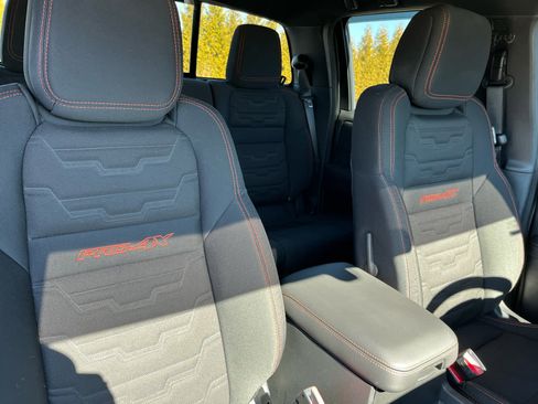 Used 2024 Nissan Frontier PRO-4X w/ Off-Road Protection Package image 34