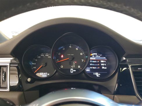 Used 2017 Porsche Macan image 19