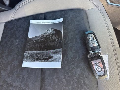 Used 2023 Ford Bronco Wildtrak image 20