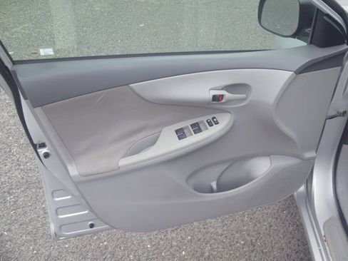 Used 2009 Toyota Corolla LE FWD image 16
