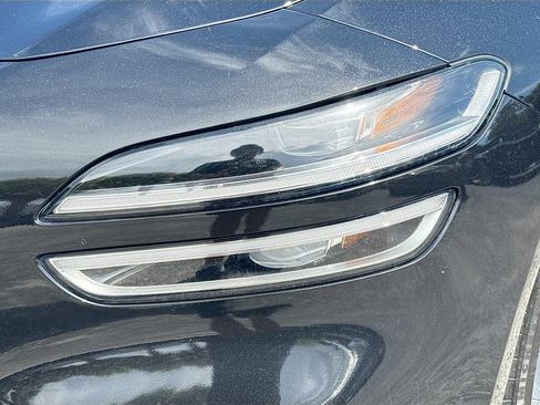Used 2023 Genesis G70 2.0T RWD image 34