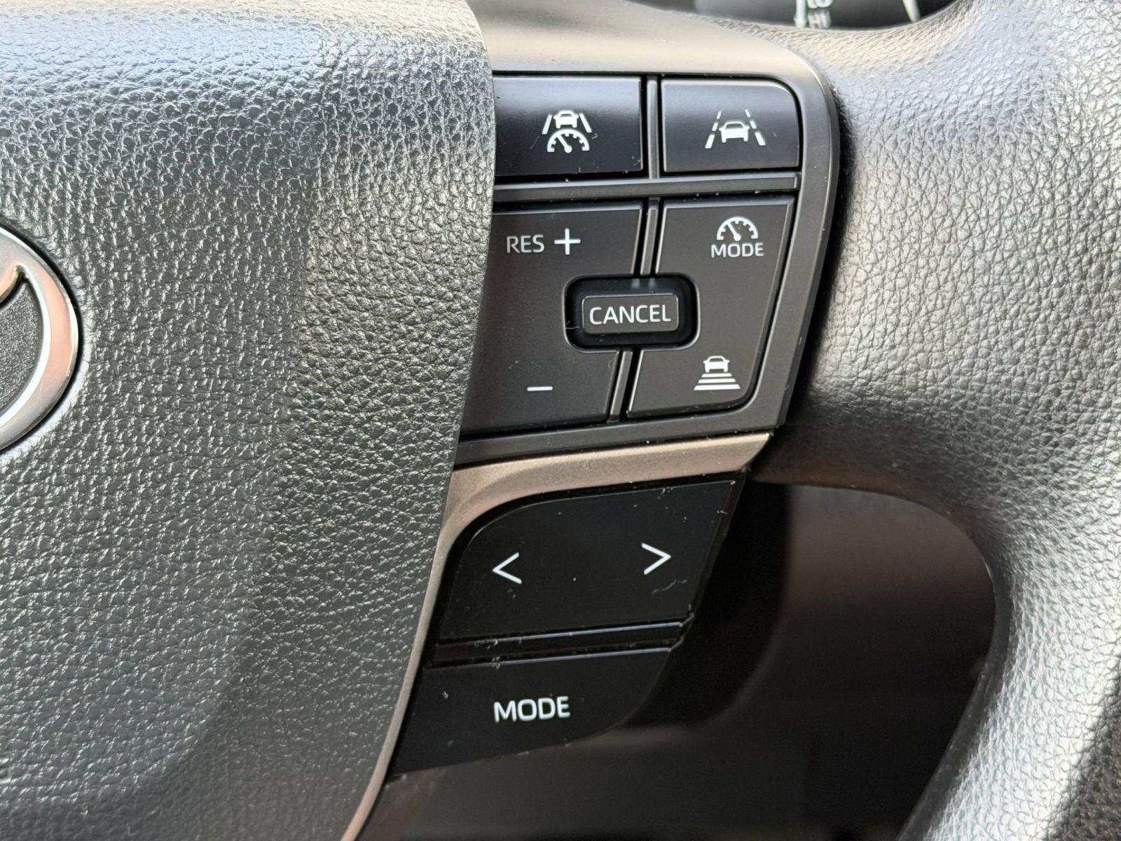 Used 2025 Toyota Camry LE FWD image 19