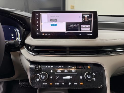 Certified 2027 INFINITI QX60 Luxe w/ Cargo Package FWD image 21