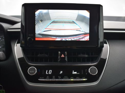 Used 2025 Toyota Corolla LE FWD image 15