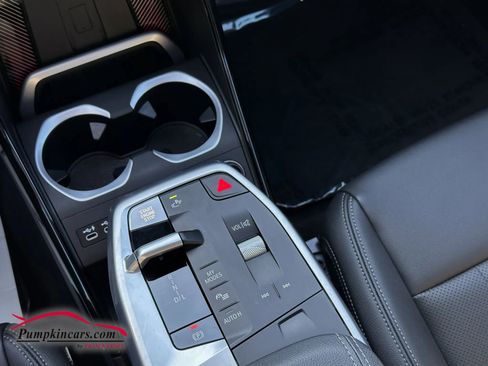 Used 2023 BMW X1 xDrive28i w/ Premium Package image 12