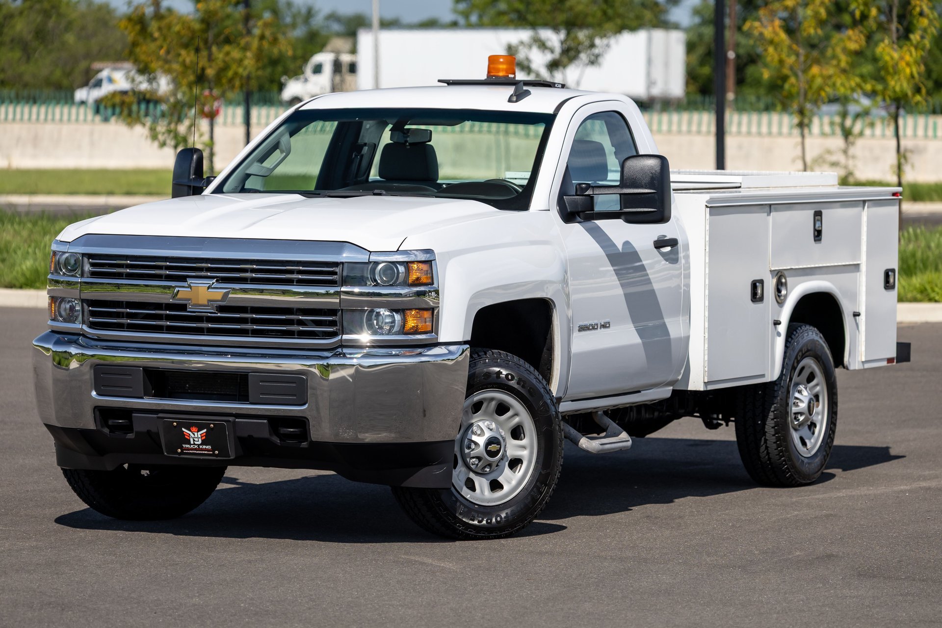 Used 2017 Chevrolet Silverado 3500 W/T RWD image 1