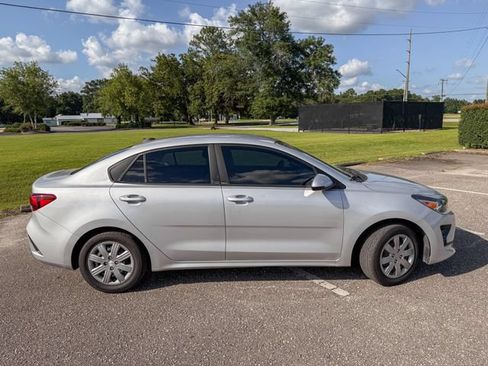 Used 2021 Kia Rio S FWD image 3