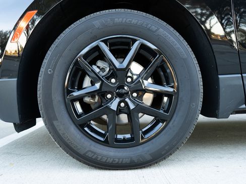 Used 2024 Chevrolet Equinox LS image 14