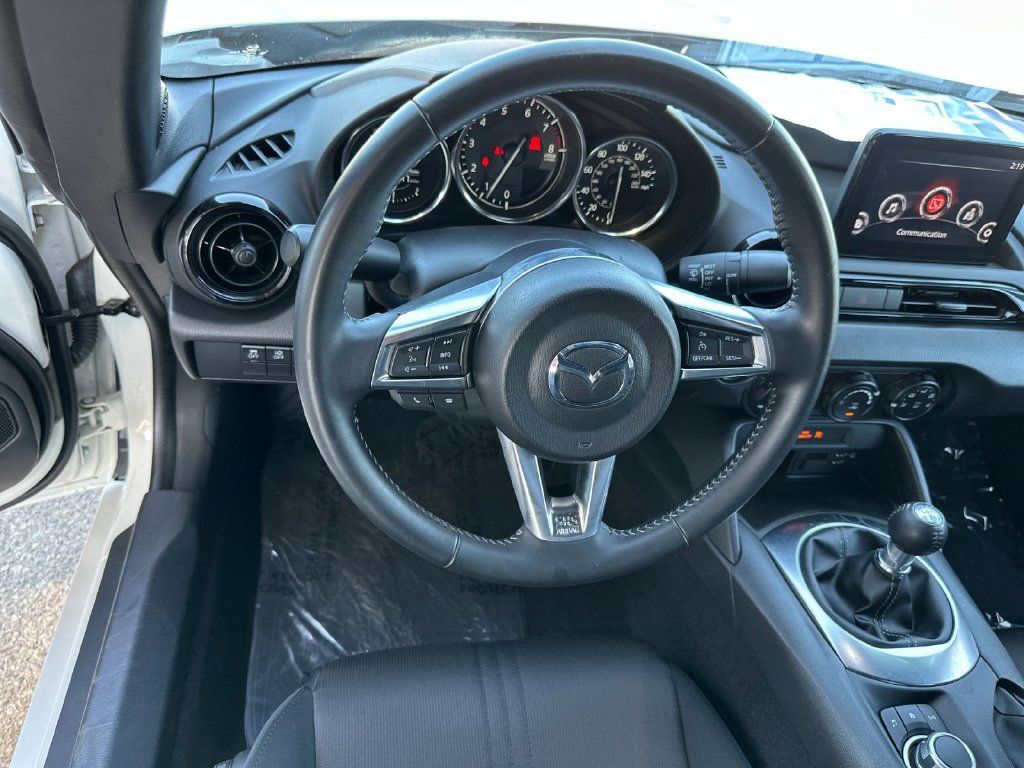 Used 2021 MAZDA MX-5 Miata Sport RWD image 13