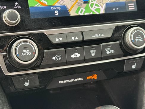 Used 2019 Honda Civic Touring image 17