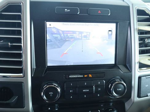 Used 2016 Ford F150 Lariat w/ Equipment Group 501A Mid RWD image 26