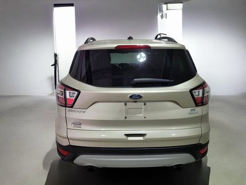 Used 2018 Ford Escape SE image 17