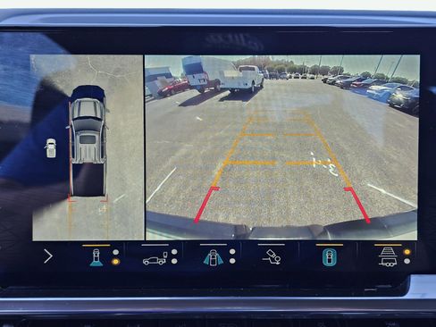 Used 2022 GMC Sierra 1500 Elevation w/ Preferred Package AWD/4WD image 24