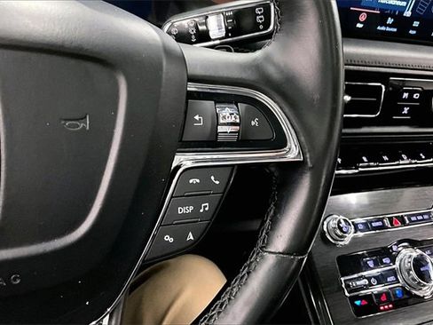 Used 2021 Lincoln Nautilus Reserve image 25