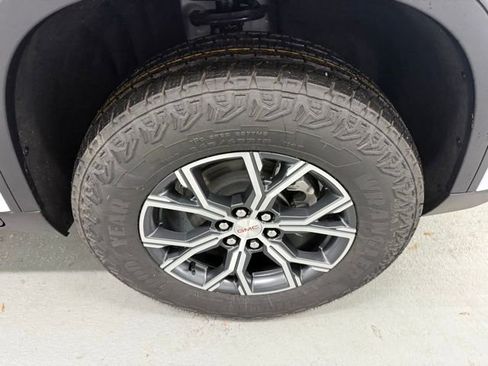 New 2026 GMC Acadia AT4 w/ Luxury Package image 4