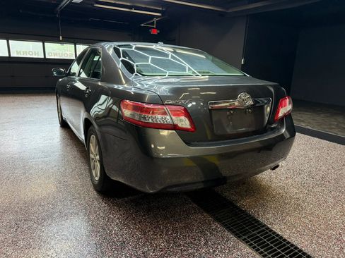 Used 2010 Toyota Camry FWD image 5