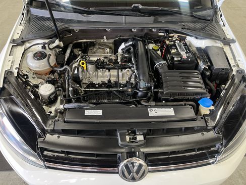 Used 2019 Volkswagen Golf S FWD image 25